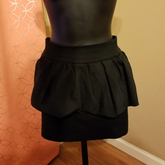 Zara skirt - Picture 2 of 8